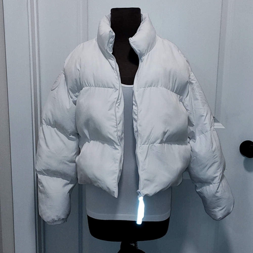Fablectics white puffer jacket